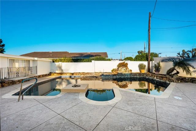 13614 Dall Lane, North Tustin, CA 92705