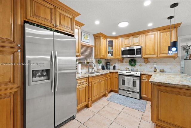 19291 NW 90th Court, Hialeah, FL 33018