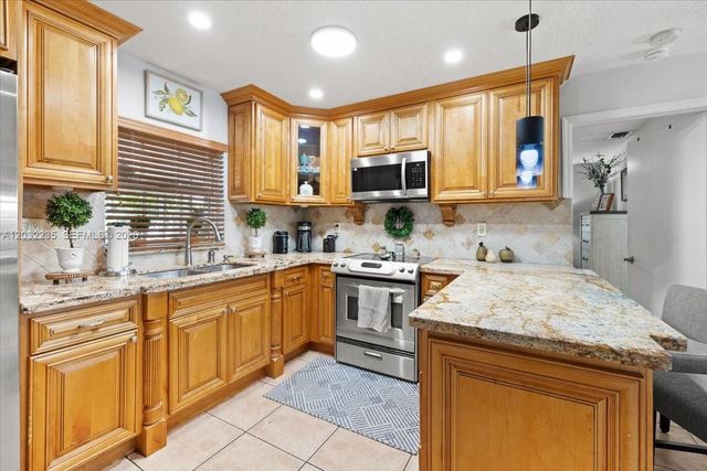 19291 NW 90th Court, Hialeah, FL 33018