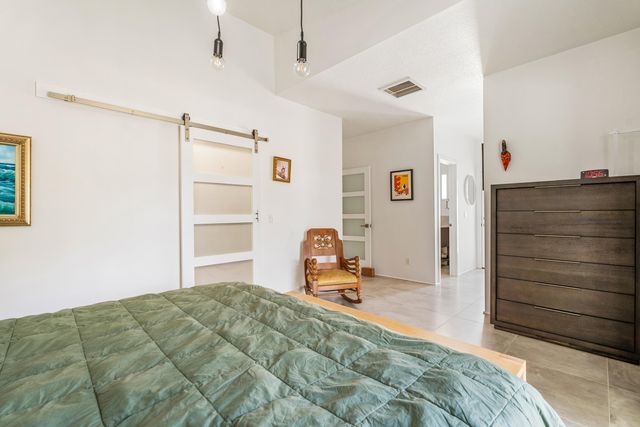 649 E Causeway Boulevard, Vero Beach, FL 32963