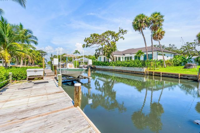 649 E Causeway Boulevard, Vero Beach, FL 32963