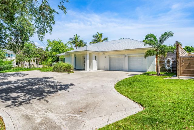 649 E Causeway Boulevard, Vero Beach, FL 32963