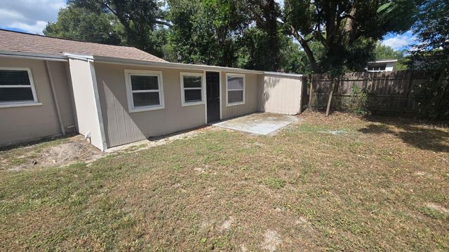 303 JOSEPHINE AVENUE, Fruitland Park, FL 34731
