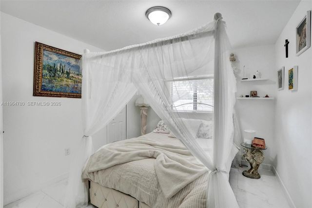 1712 NW 76th Ter 1712, Miami, FL 33147