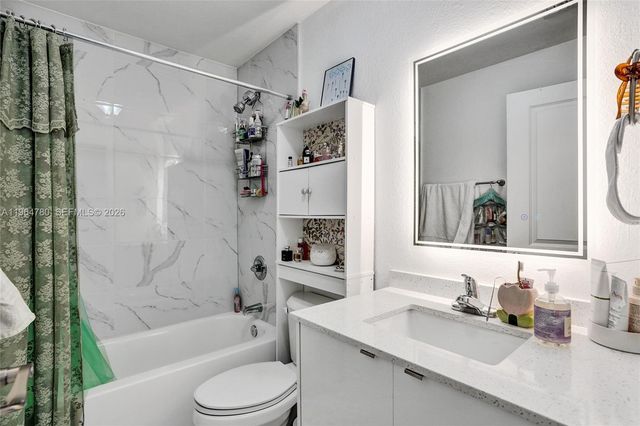 1712 NW 76th Ter 1712, Miami, FL 33147