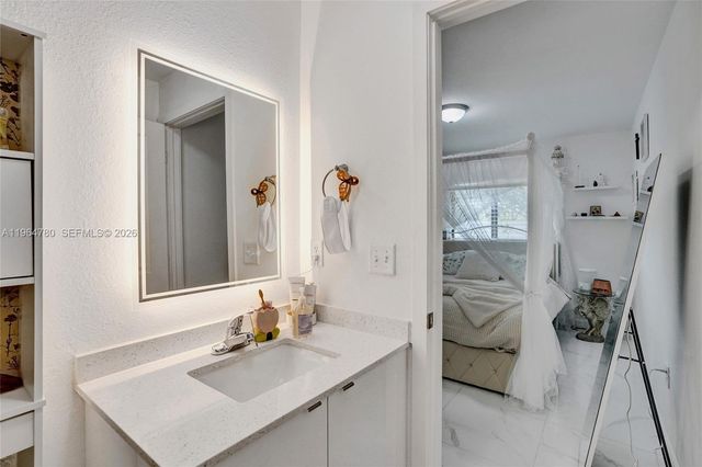 1712 NW 76th Ter 1712, Miami, FL 33147