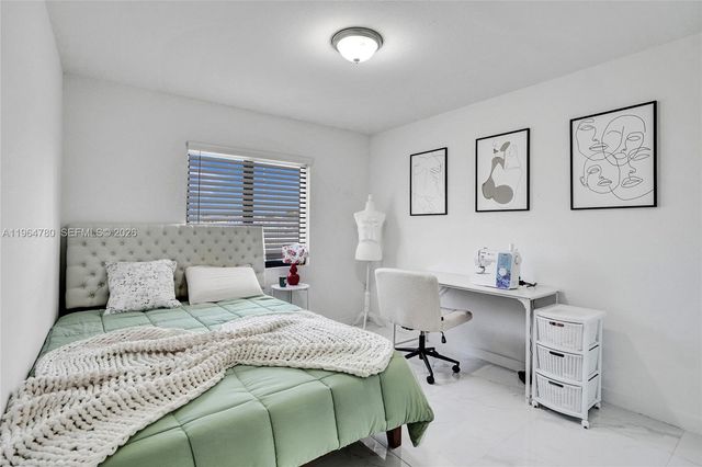 1712 NW 76th Ter 1712, Miami, FL 33147