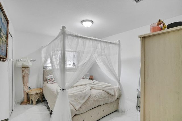 1712 NW 76th Ter 1712, Miami, FL 33147