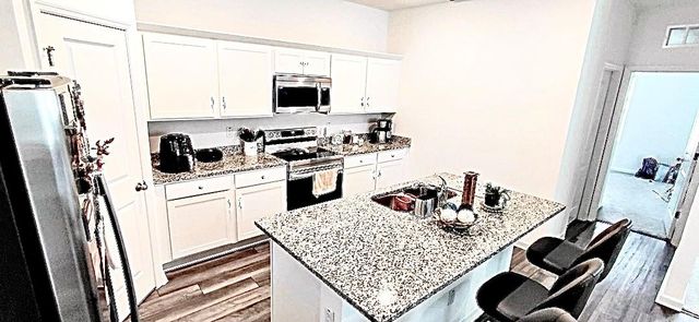 38457 HONEYSUCKLE DRIVE, Dade City, FL 33525