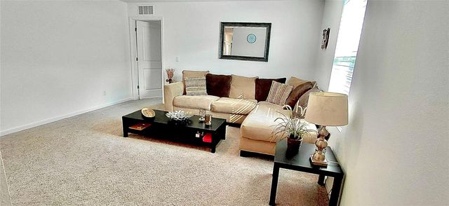 38457 HONEYSUCKLE DRIVE, Dade City, FL 33525