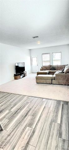 38457 HONEYSUCKLE DRIVE, Dade City, FL 33525