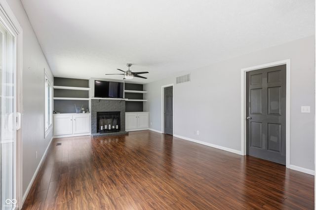 245 Whispering Willow Court, Noblesville, IN 46060