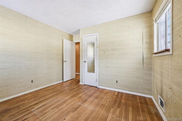 25 Freund Drive, Nanuet, NY 10954