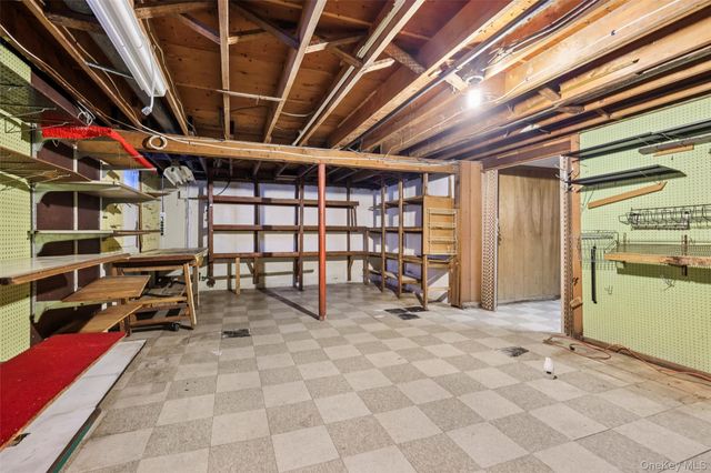 25 Freund Drive, Nanuet, NY 10954