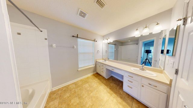 13494 STONE POND Drive, Jacksonville, FL 32224