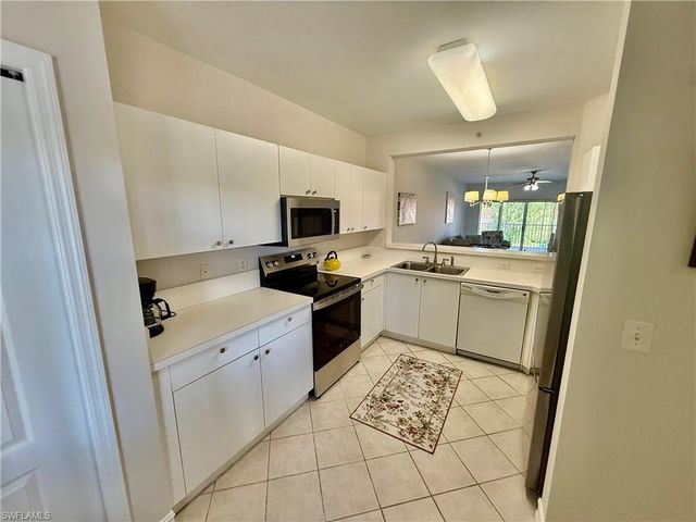 7839 Regal Heron CIR 204, Naples, FL 34104