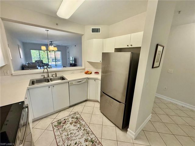 7839 Regal Heron CIR 204, Naples, FL 34104