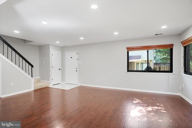 5693 SUMMER OAK WAY, Burke, VA 22015