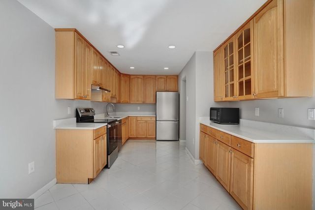 5693 SUMMER OAK WAY, Burke, VA 22015