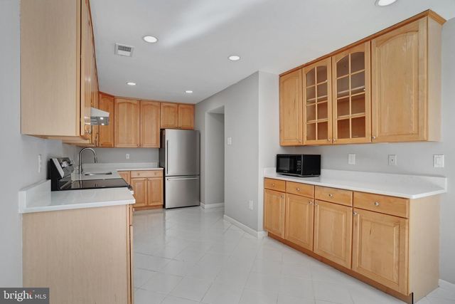 5693 SUMMER OAK WAY, Burke, VA 22015