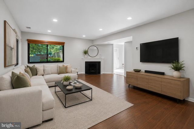 5693 SUMMER OAK WAY, Burke, VA 22015