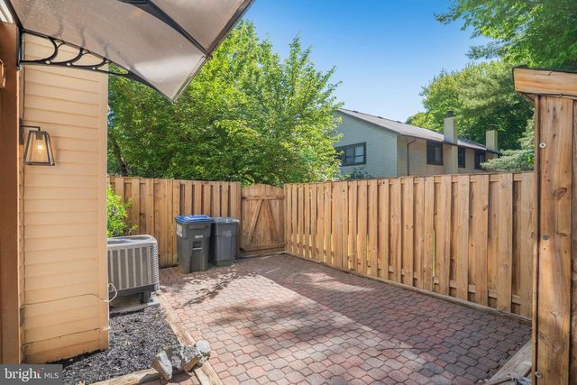 5693 SUMMER OAK WAY, Burke, VA 22015