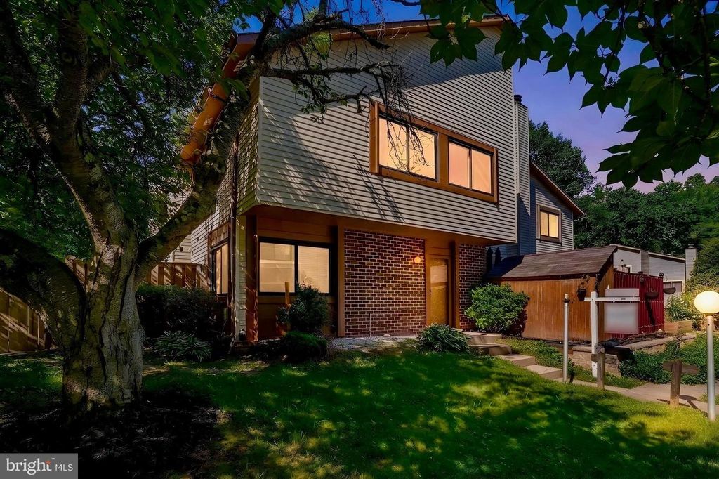 5693 SUMMER OAK WAY, Burke, VA 22015