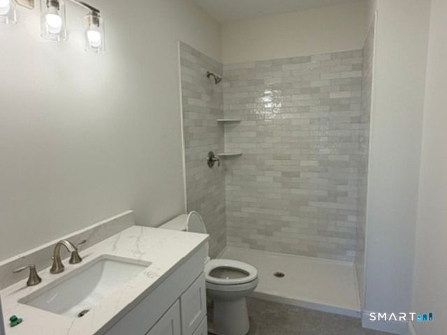 90 Apple Gate 190, Southington, CT 06489