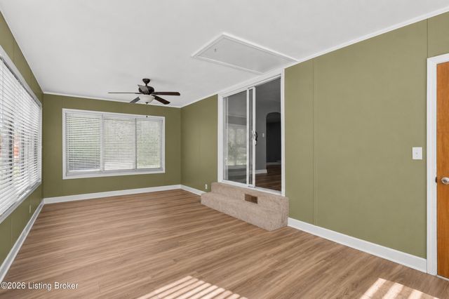 9014 Fern Creek Rd, Louisville, KY 40291