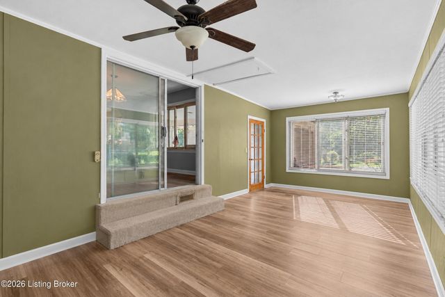 9014 Fern Creek Rd, Louisville, KY 40291
