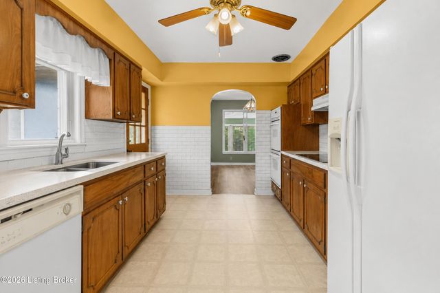 9014 Fern Creek Rd, Louisville, KY 40291