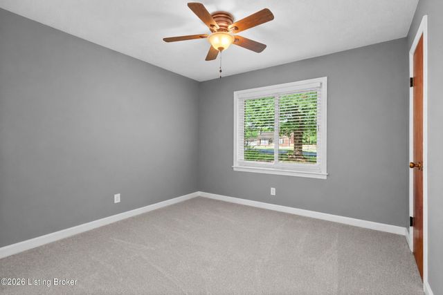 9014 Fern Creek Rd, Louisville, KY 40291