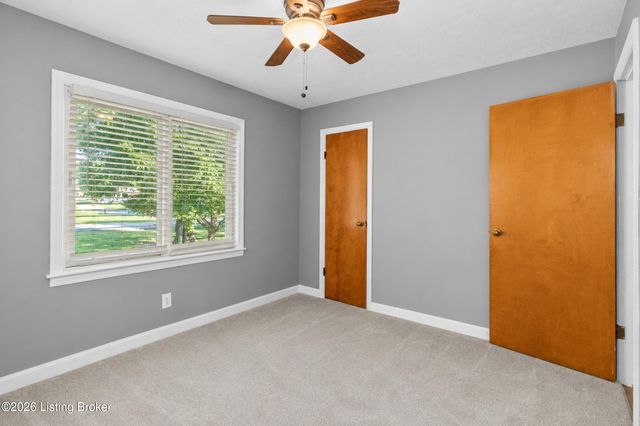 9014 Fern Creek Rd, Louisville, KY 40291