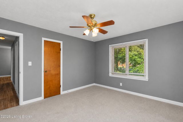 9014 Fern Creek Rd, Louisville, KY 40291