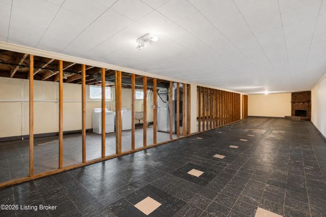 9014 Fern Creek Rd, Louisville, KY 40291