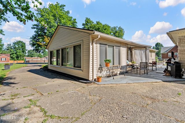 9014 Fern Creek Rd, Louisville, KY 40291
