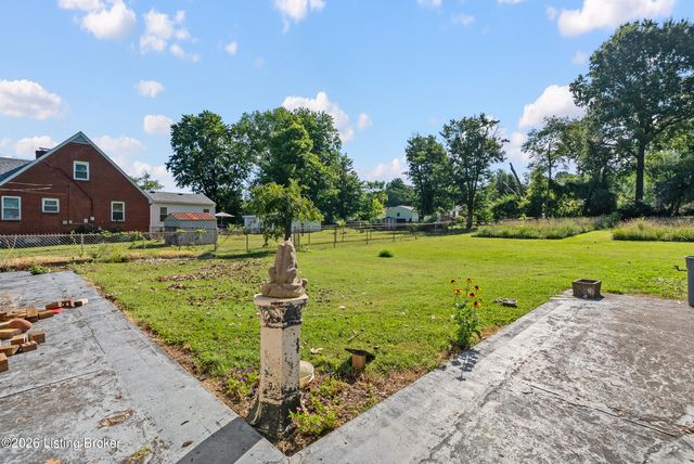 9014 Fern Creek Rd, Louisville, KY 40291