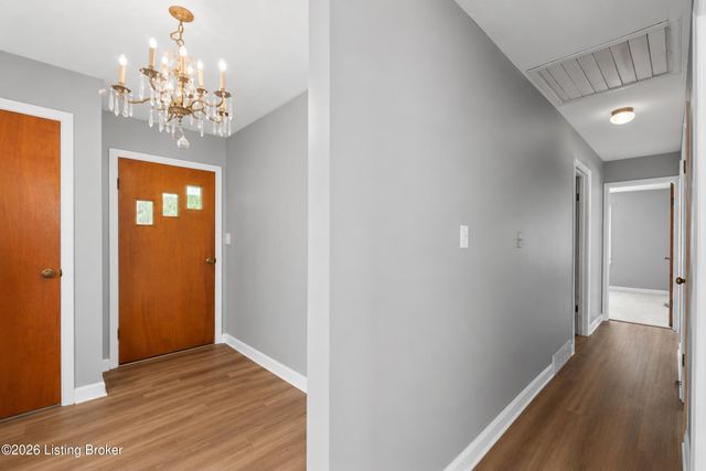 9014 Fern Creek Rd, Louisville, KY 40291