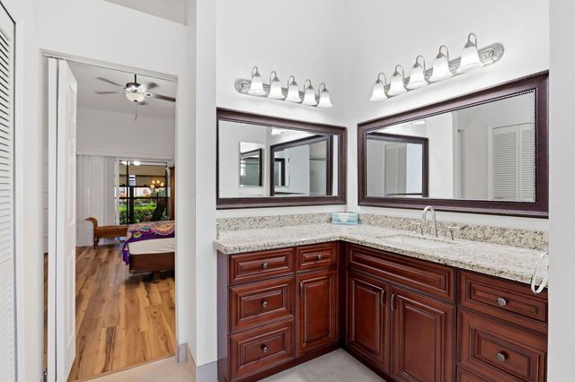 5887 Parkwalk Circle W, Boynton Beach, FL 33472
