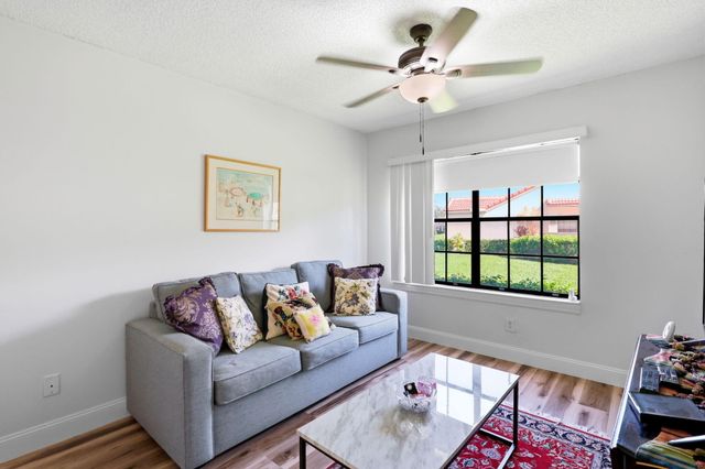 5887 Parkwalk Circle W, Boynton Beach, FL 33472
