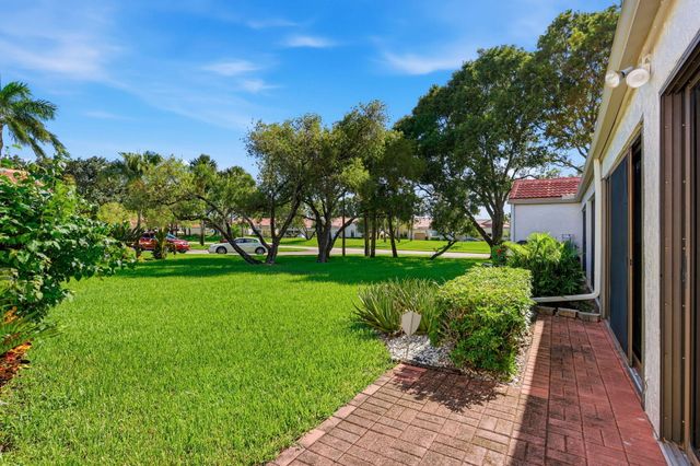 5887 Parkwalk Circle W, Boynton Beach, FL 33472