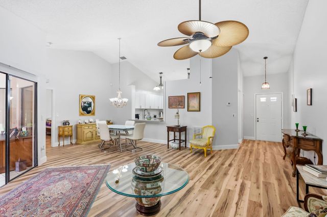 5887 Parkwalk Circle W, Boynton Beach, FL 33472