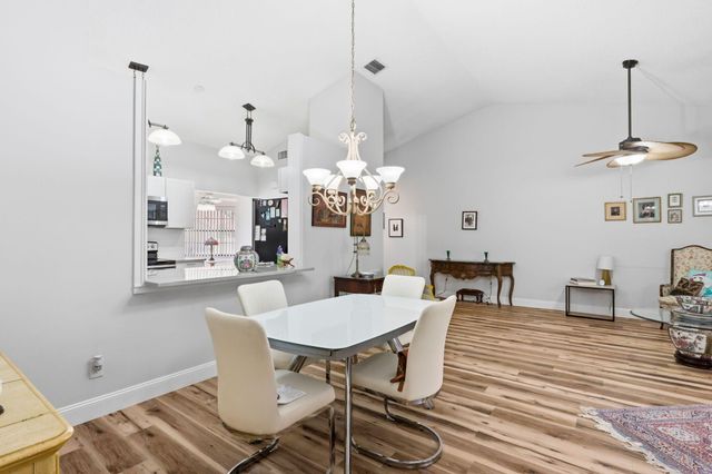 5887 Parkwalk Circle W, Boynton Beach, FL 33472