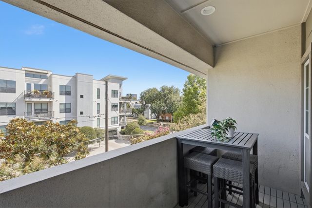 4104 N Hall Street 334, Dallas, TX 75219