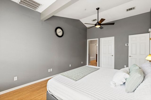 4104 N Hall Street 334, Dallas, TX 75219