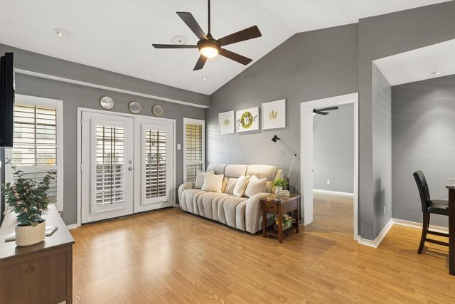 4104 N Hall Street 334, Dallas, TX 75219