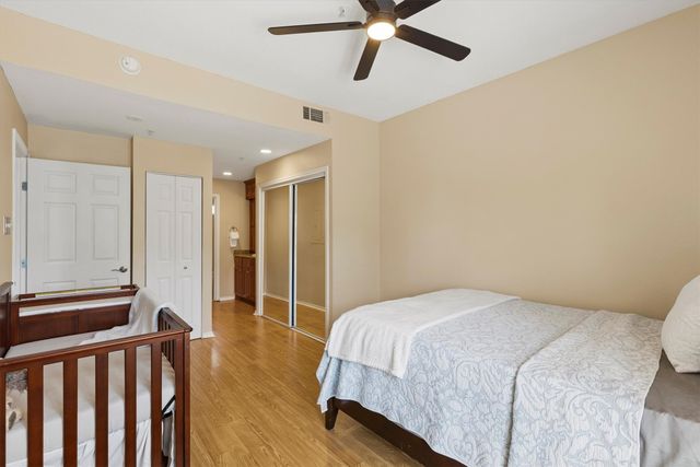 4104 N Hall Street 334, Dallas, TX 75219