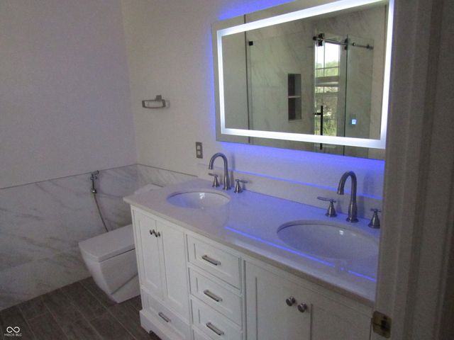 8287 Shute Circle, Avon, IN 46123