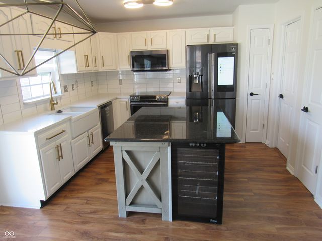 8287 Shute Circle, Avon, IN 46123