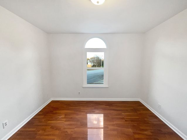 404 Elfie Ct, Clarksville, TN 37040